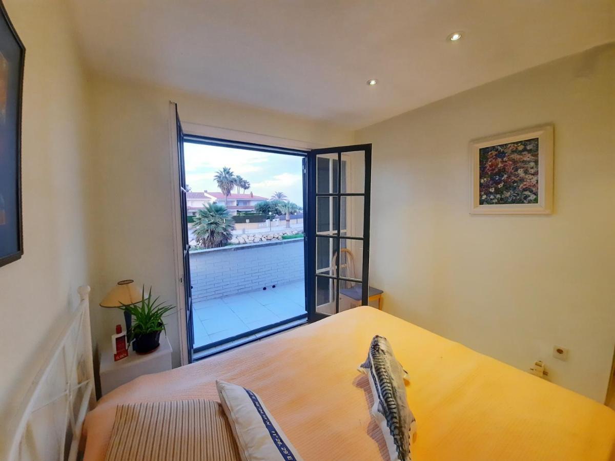 Cosy House With Garden Infront Of The Sea Appartement Creixell Buitenkant foto