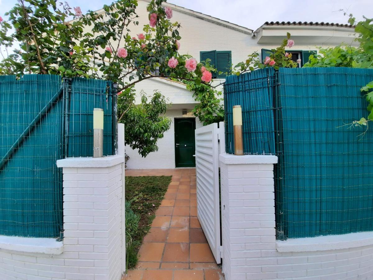 Cosy House With Garden Infront Of The Sea Appartement Creixell Buitenkant foto