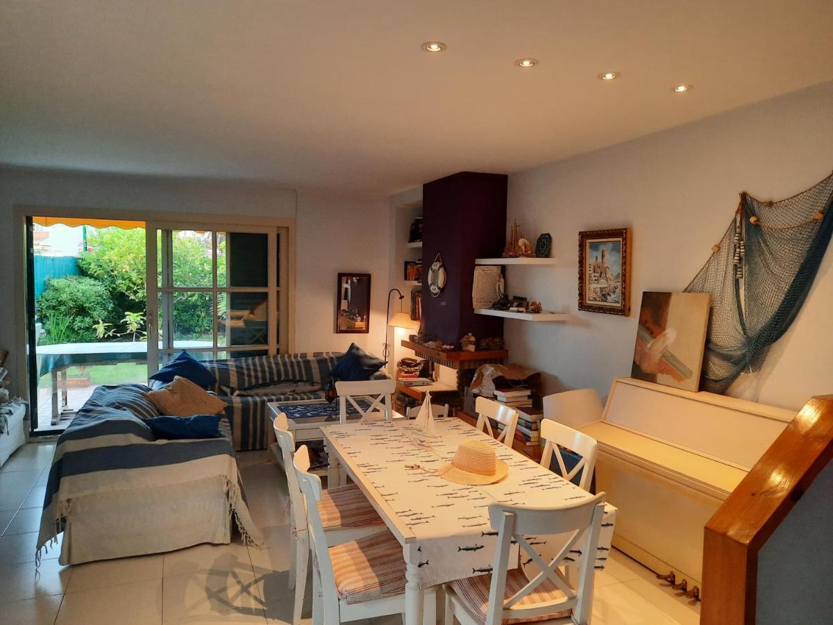 Cosy House With Garden Infront Of The Sea Appartement Creixell Buitenkant foto